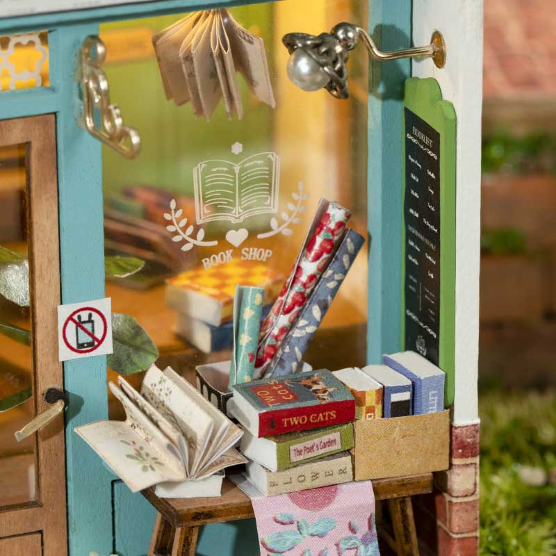 Free Time Bookshop: Mini Shop Kit