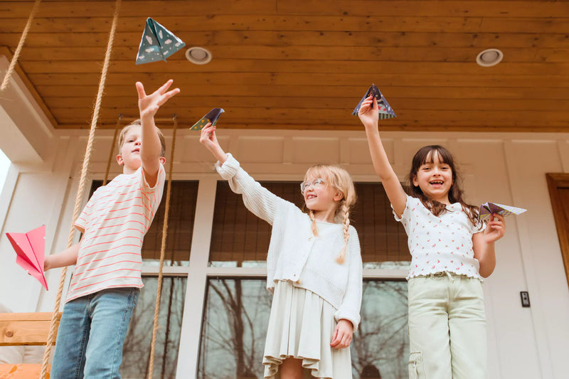 D.I.Y. Paper Airplanes Activity Kit