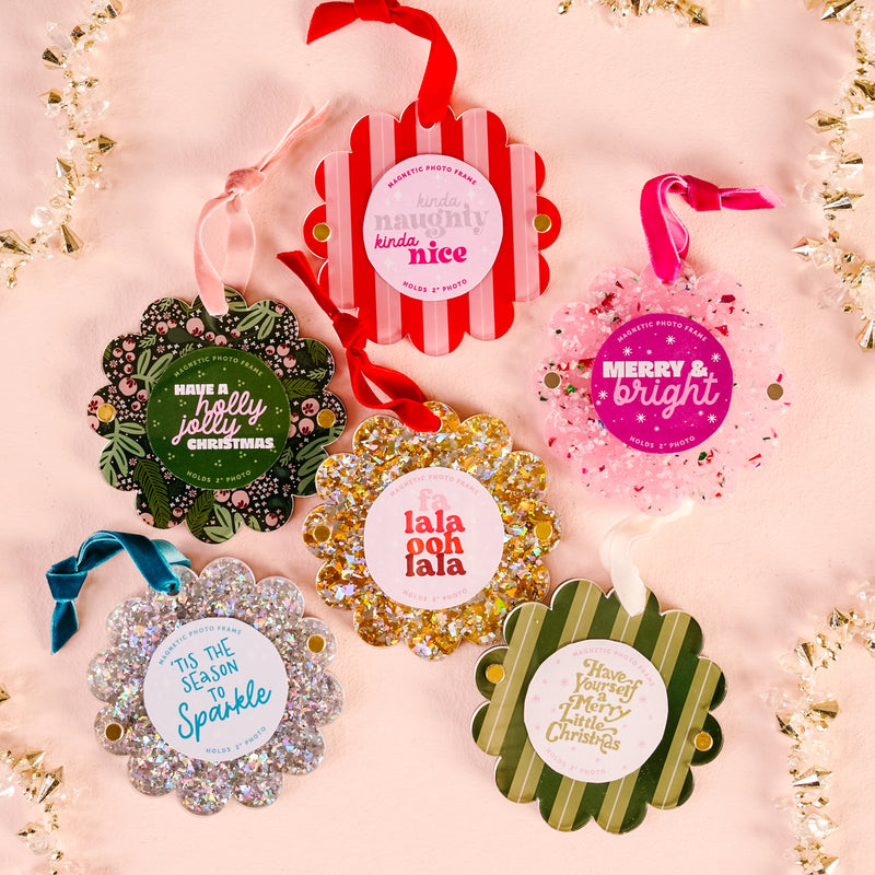 Scalloped Round Picture Frame Ornament