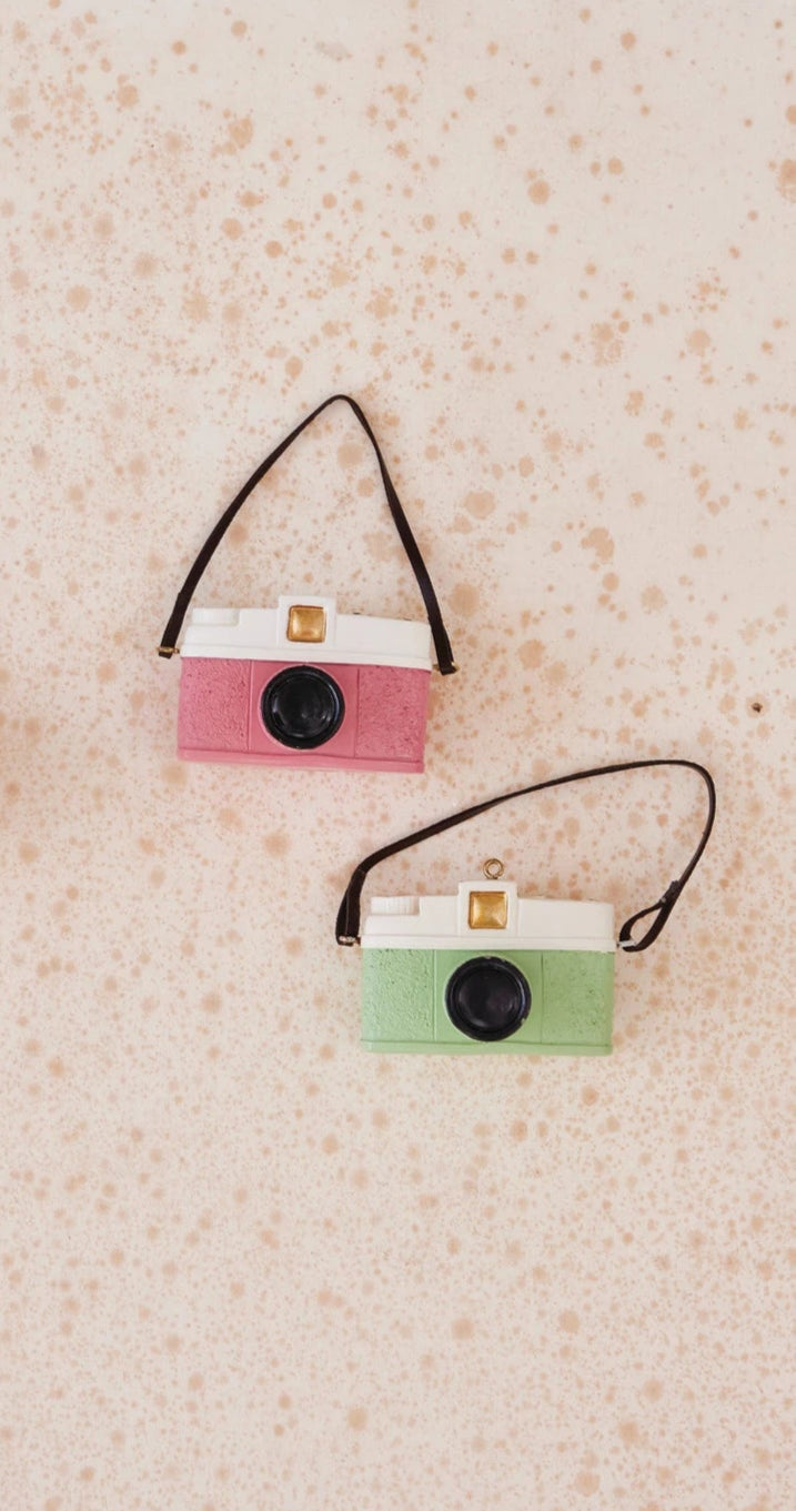 Resin Camera Ornament (2 Styles)
